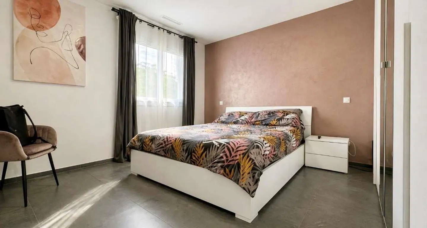 Wohnung mit privatem Garten, Komfort und strategischer Lage - Foto 10 von 13