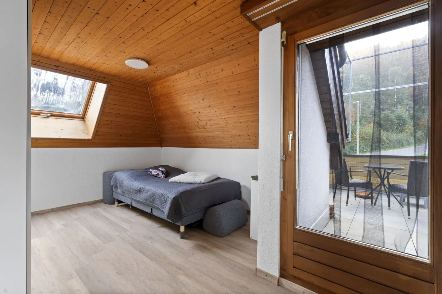 Appartement en duplex lumineux et bien entretenu de 4,5 pièces - Photo 7 sur 11