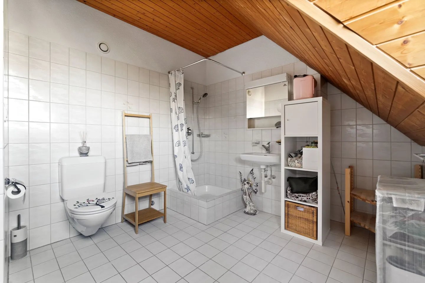 Appartement en duplex lumineux et bien entretenu de 4,5 pièces - Photo 9 sur 11