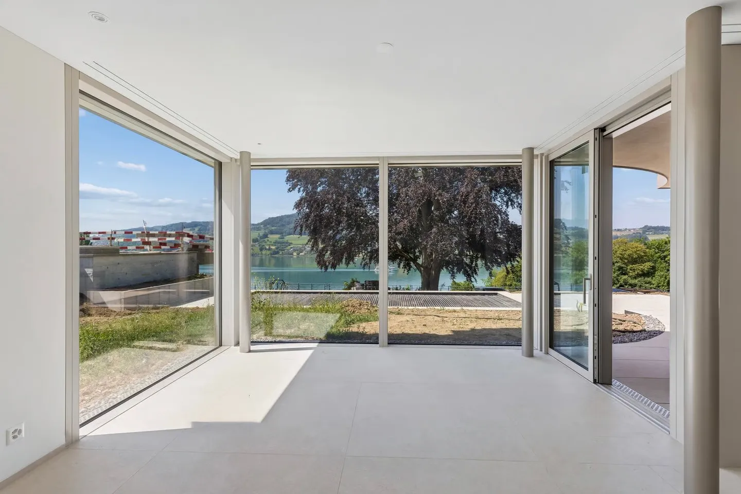Exclusive new build villa with pool, lake views and premium finishes - Photo 26 of 46