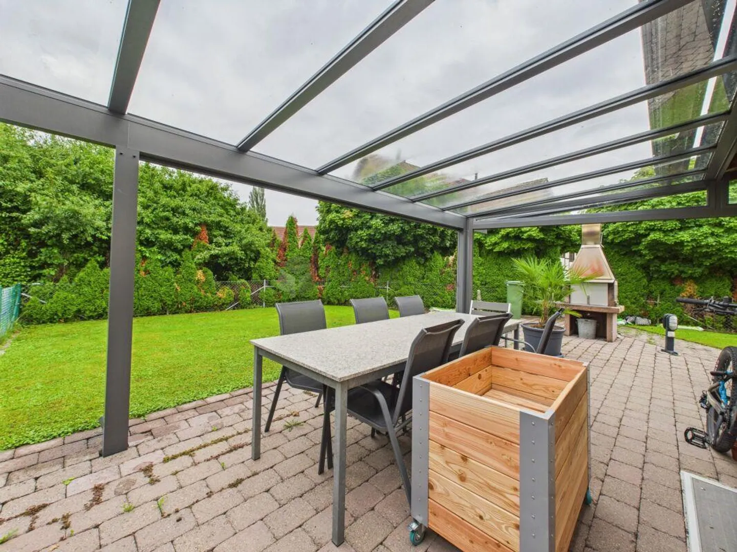 Maison familiale semi-détachée unique vous attend! - Photo 16 sur 18