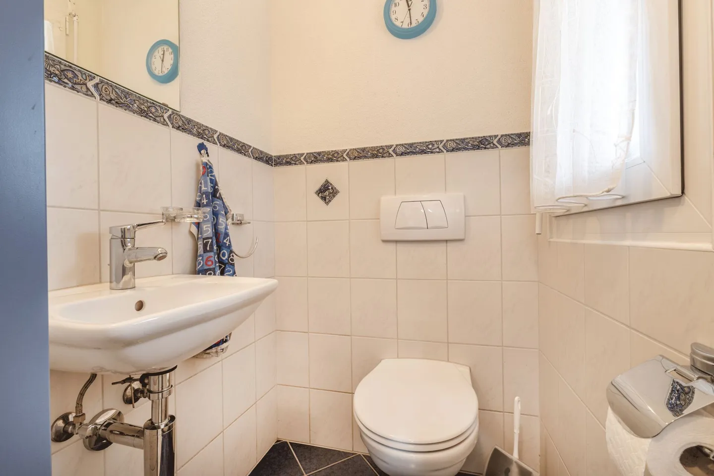 5.5-Zimmer-Doppeleinfamilienhaus in Hettlingen an ruhiger Lage mit Garagenplatz und beheiztem Wintergarten - Foto 14 di 29