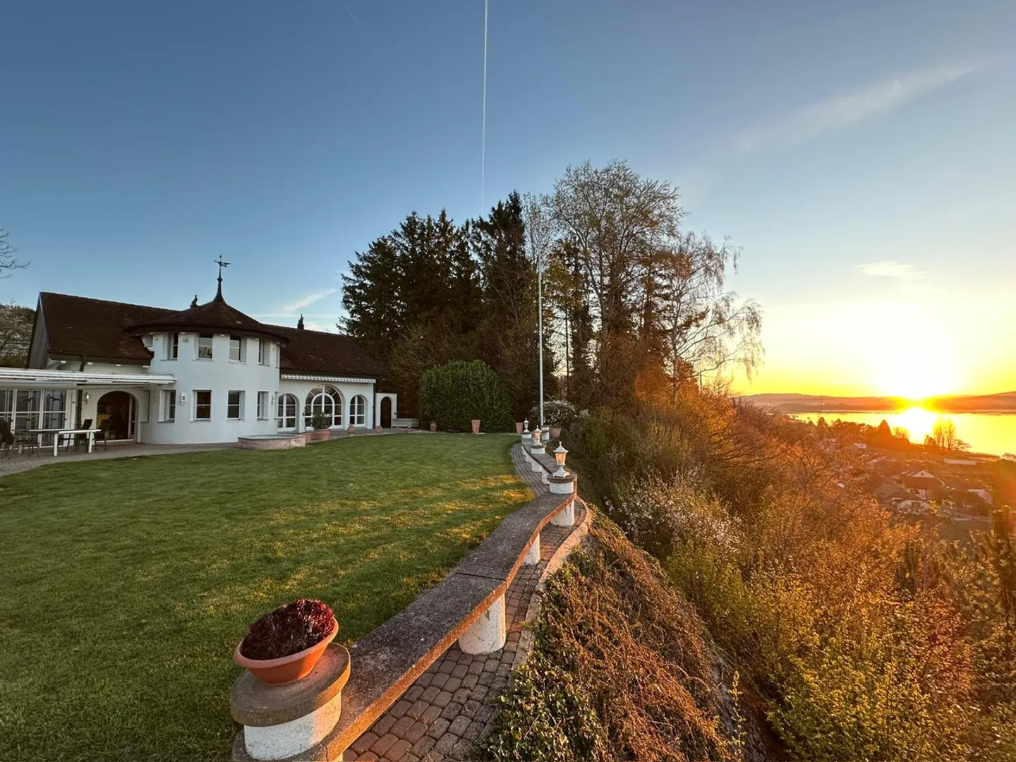 Exklusives Einfamilienhaus mit Seeblick - Foto 5 von 5