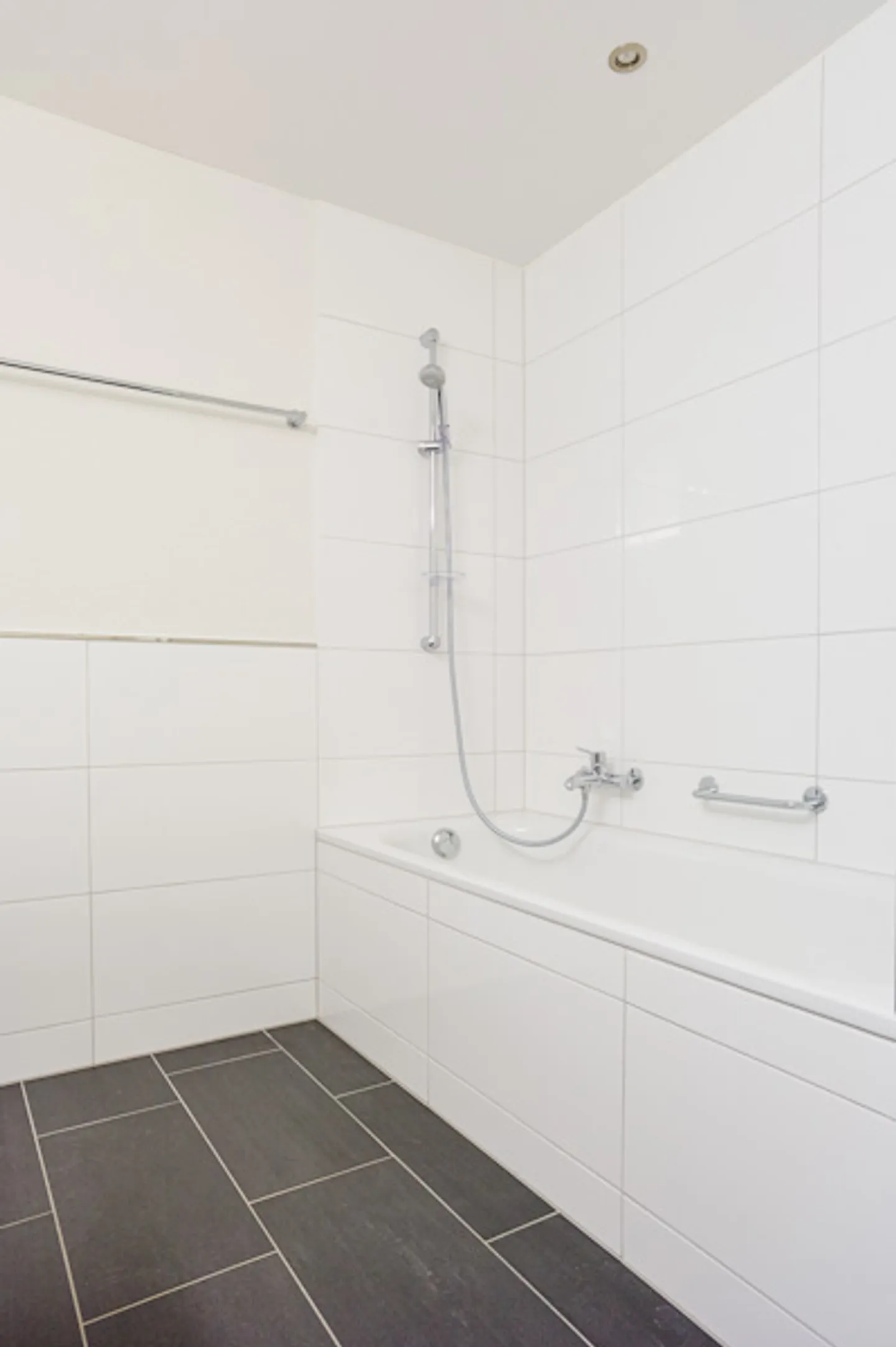 Geräumige 4.5 Zimmer Wohnung - Foto 5 von 9