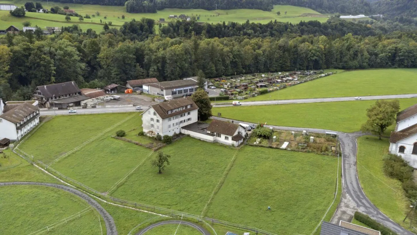 Secure returns. Utilize potential. - Photo 1 of 4