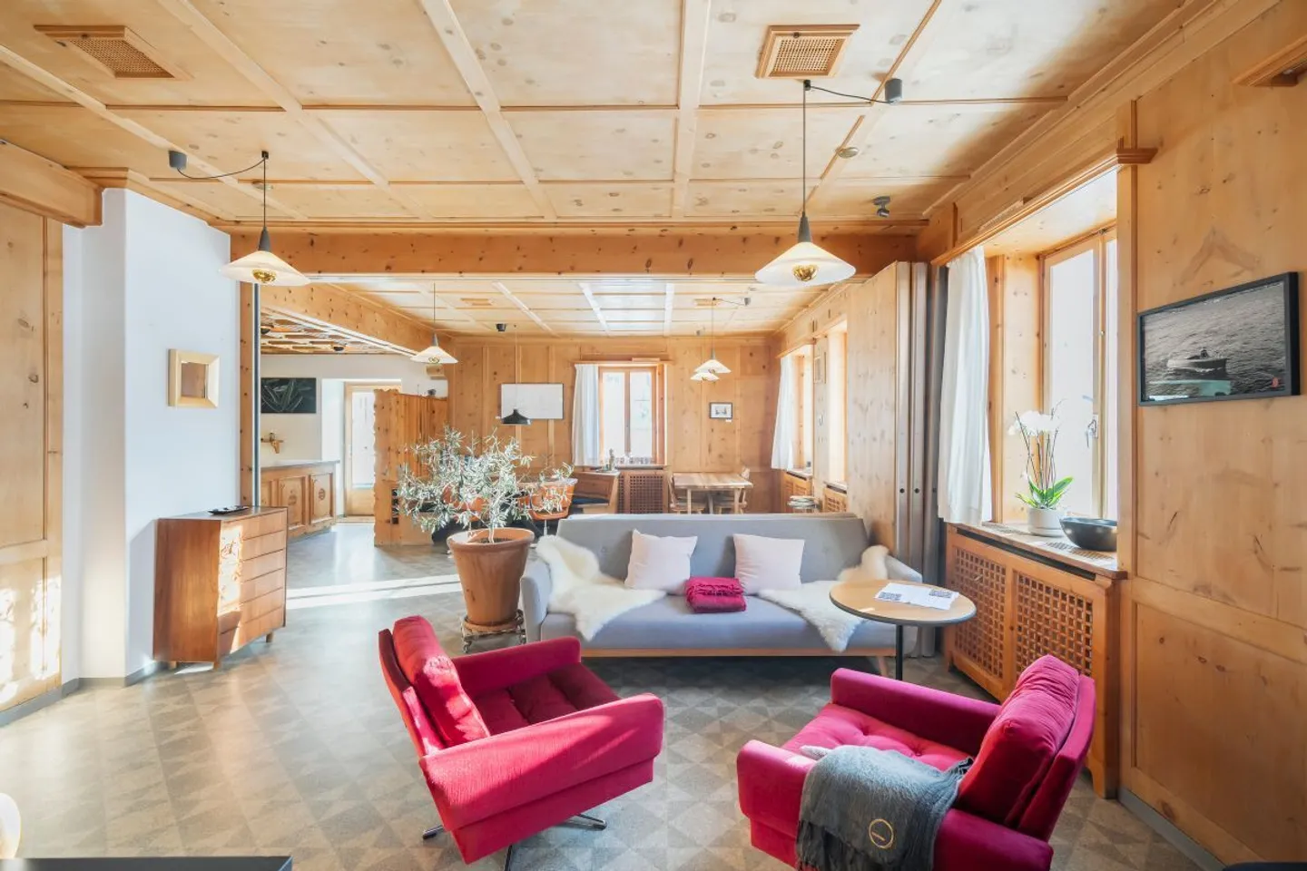 12 Room villa - Photo 3 of 13