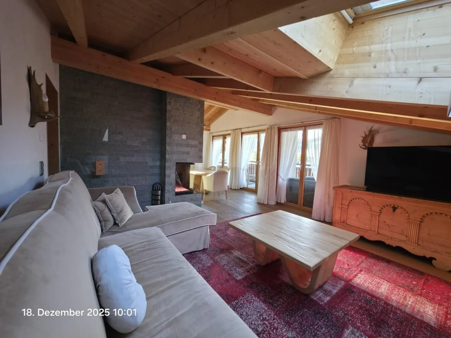 „Bergtraum: Stilvolle Dachwohnung mit Alpenblick“ - Foto 2 von 11