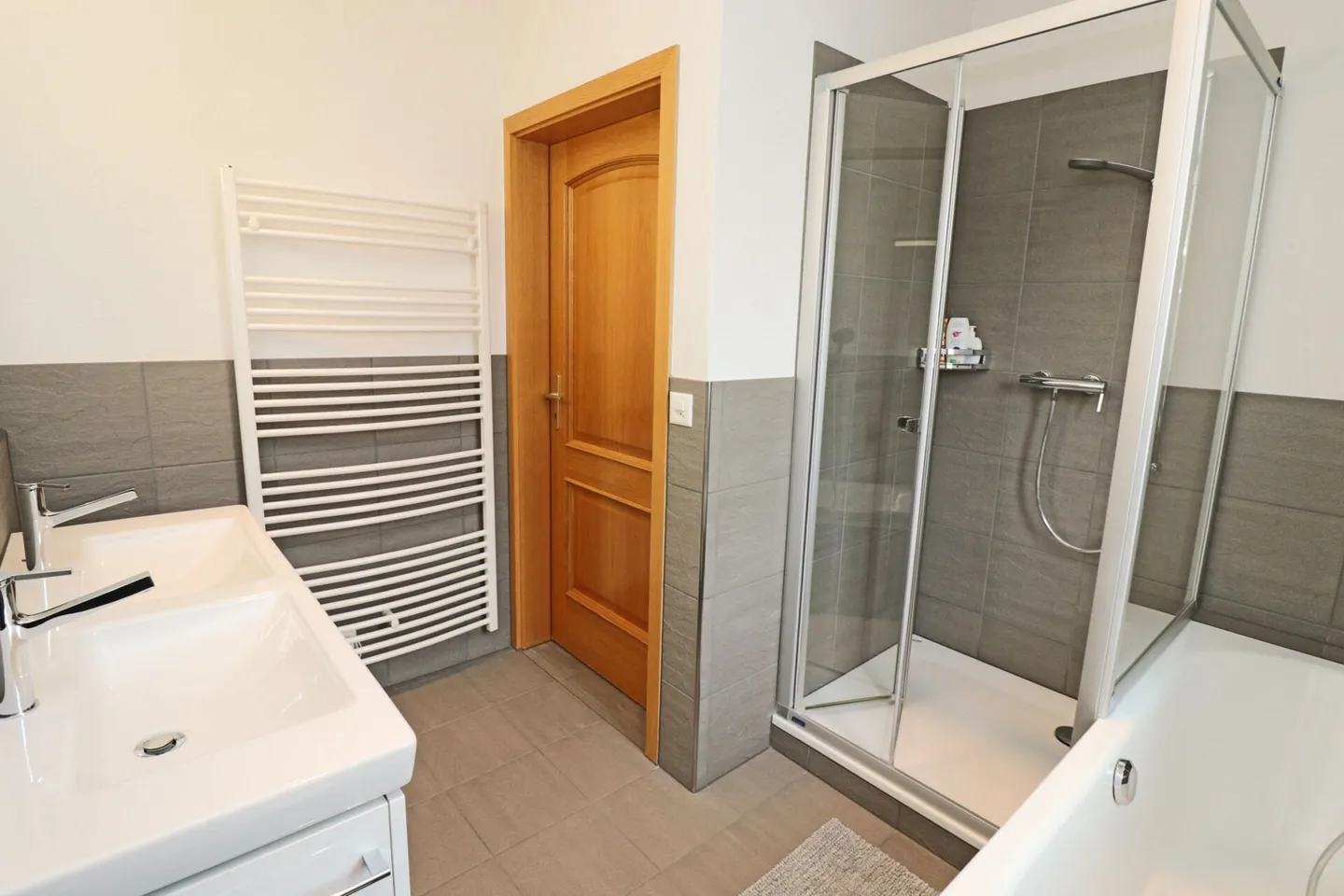 Charmantes Doppelhaus - Foto 13 von 13