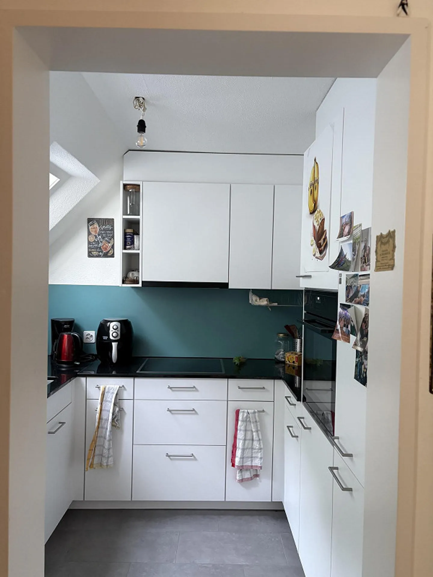 City location! Bright 4.5 apartment with terrace - Photo 2 of 8