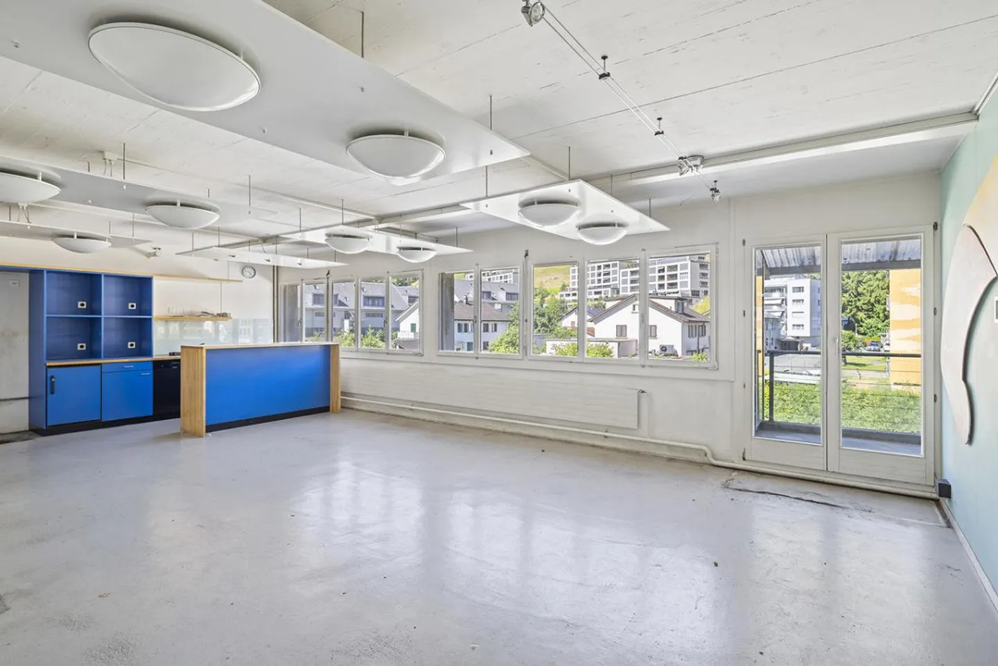 Atelier, entrepôt et bureau réunis sous un même toit - Photo 10 sur 15