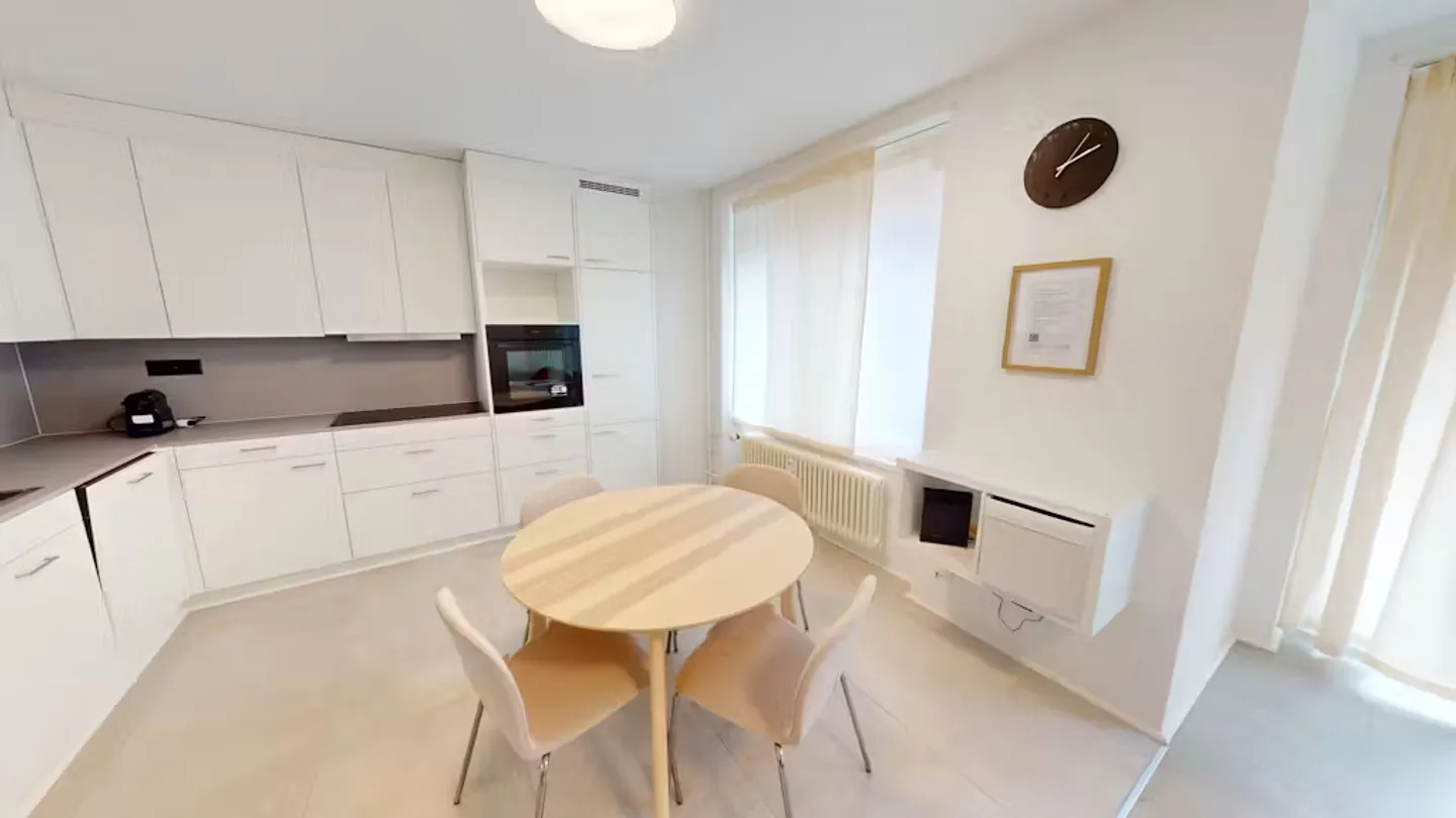 Charming Chalet in Zurich - Photo 6 of 10