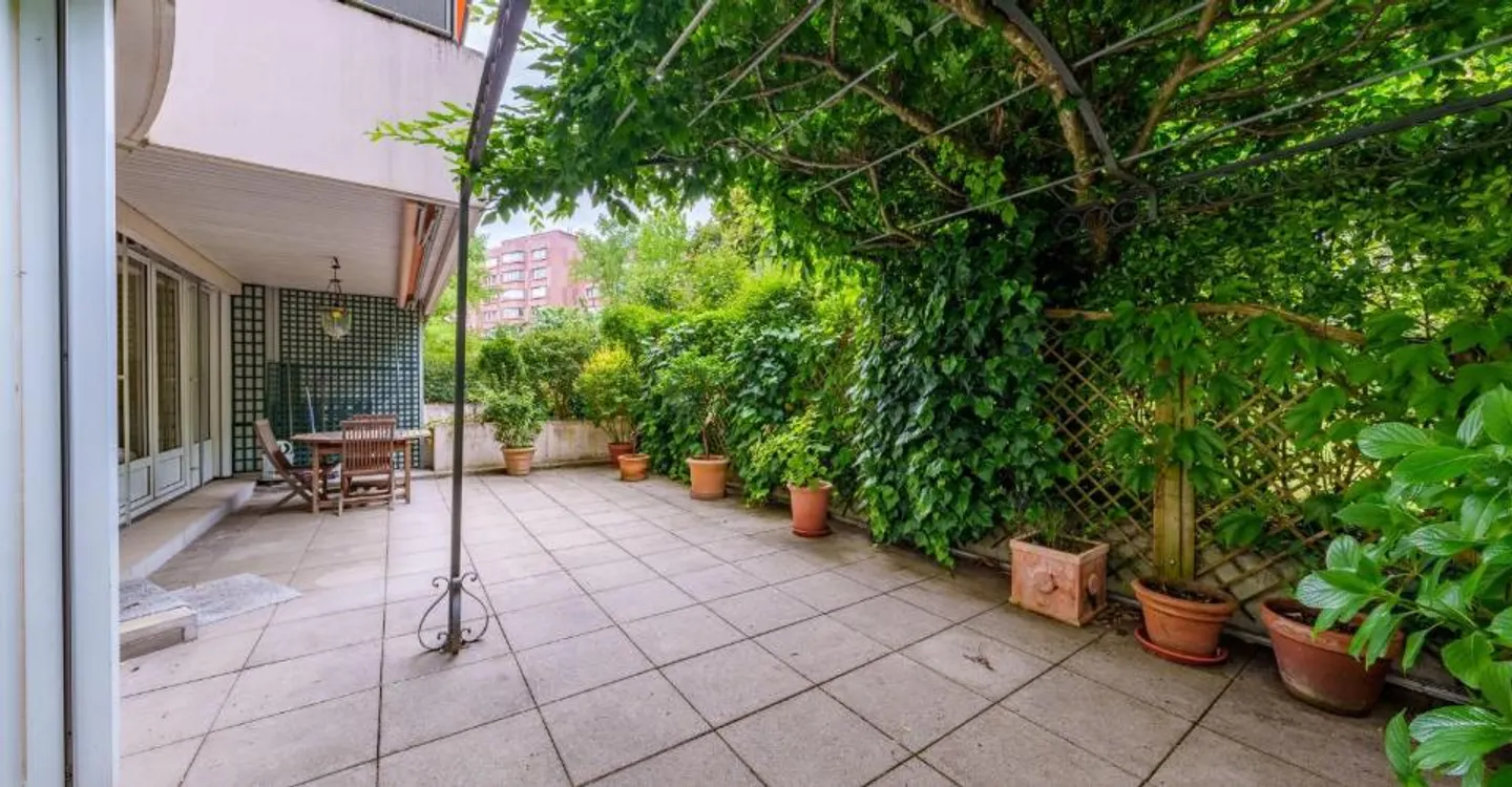 Charming 3-room apartment in a quiet area - Malagnou district - Photo 9 of 10