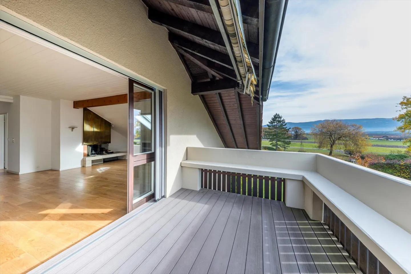 Top floor 3 rooms - Photo 1 of 10