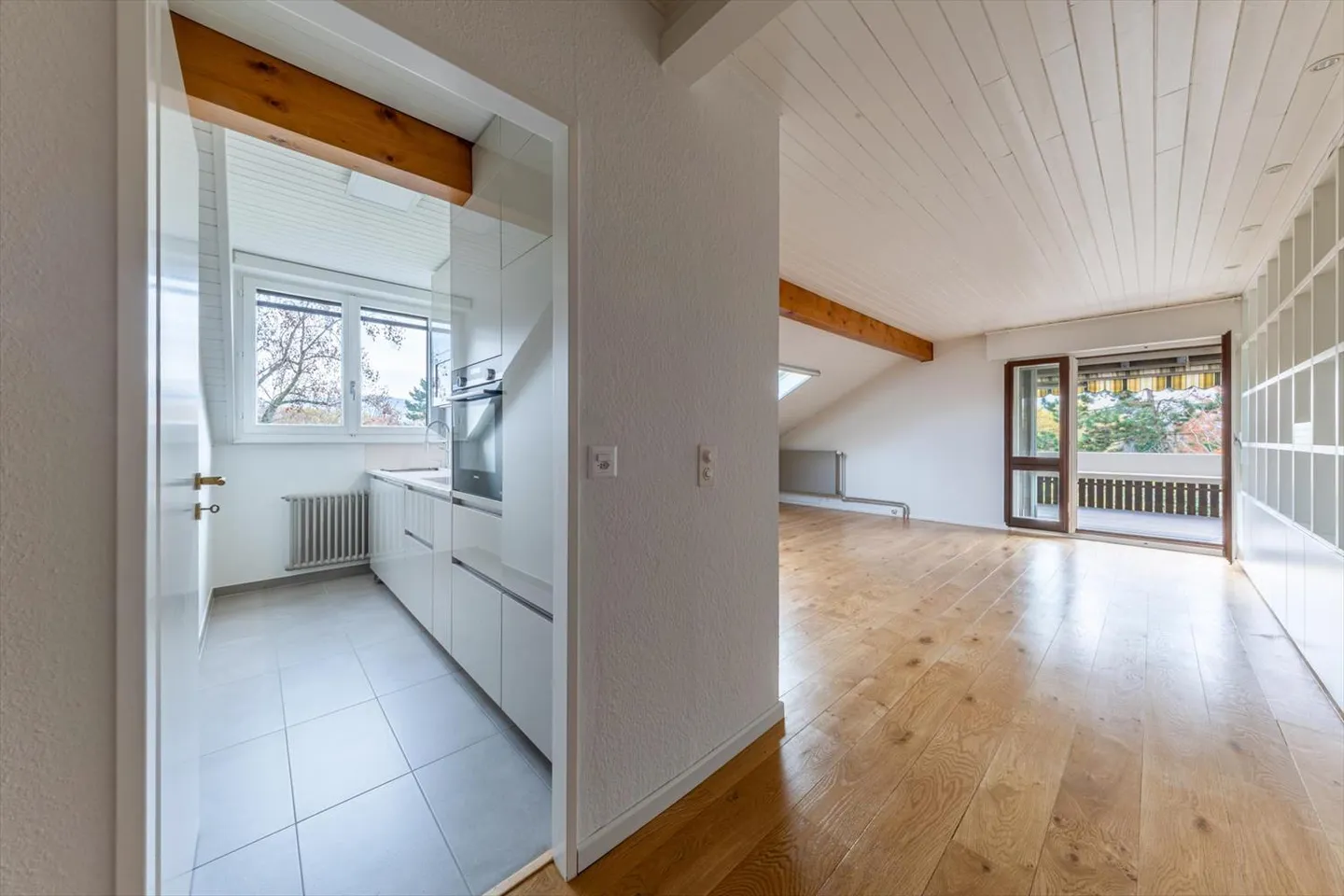 Top floor 3 rooms - Photo 4 of 10