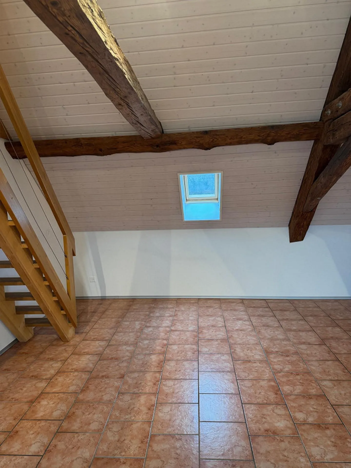 Appartamento mansardato 2,5 locali con galleria in posizione tranquilla - Foto 6 di 7