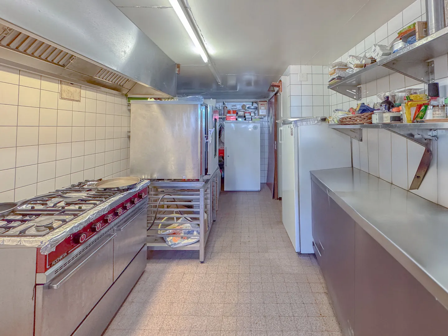Casa con garage Grandi volumi e potenziale di ampliamento - Foto 12 di 26
