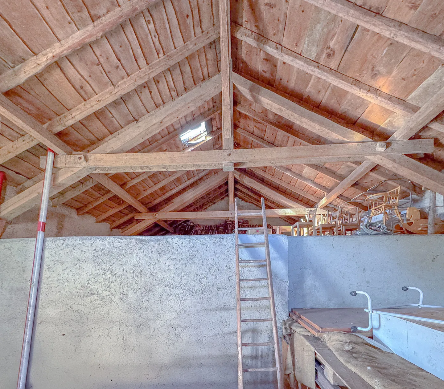 Casa con garage Grandi volumi e potenziale di ampliamento - Foto 19 di 26