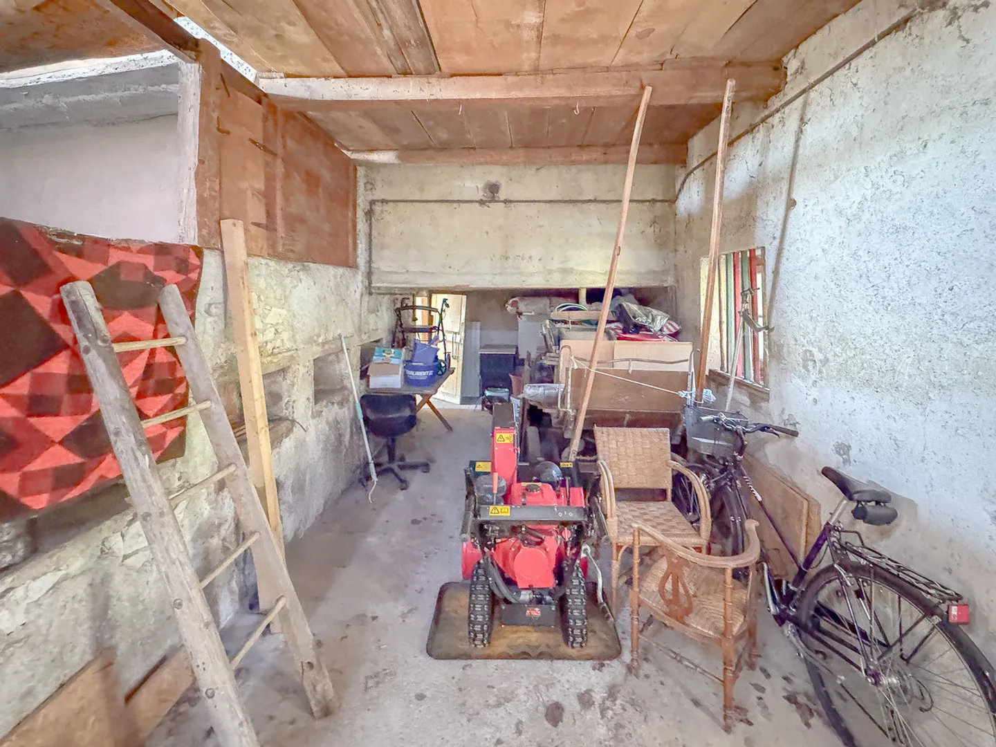 Casa con garage Grandi volumi e potenziale di ampliamento - Foto 20 di 26