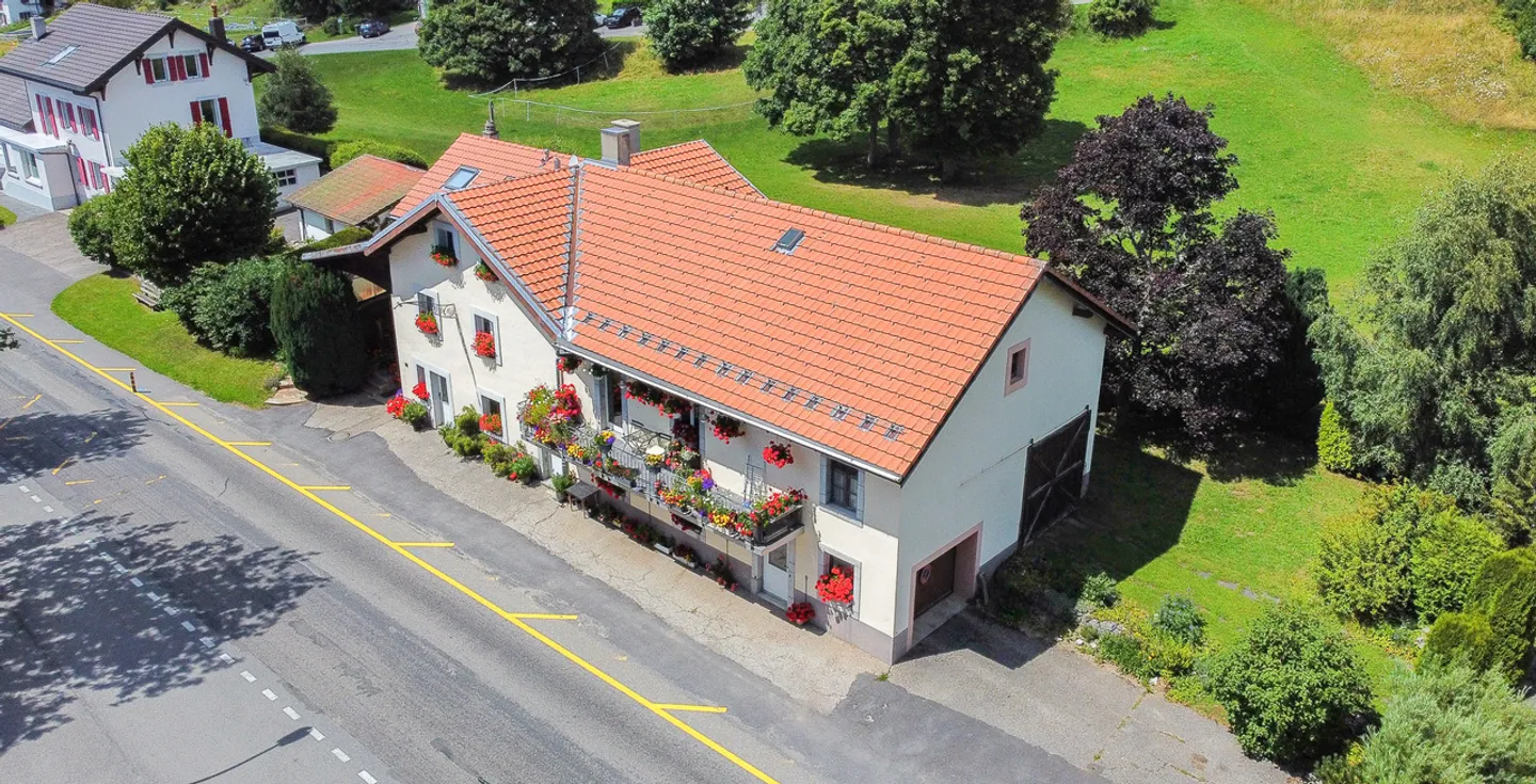 Casa con garage Grandi volumi e potenziale di ampliamento - Foto 5 di 26