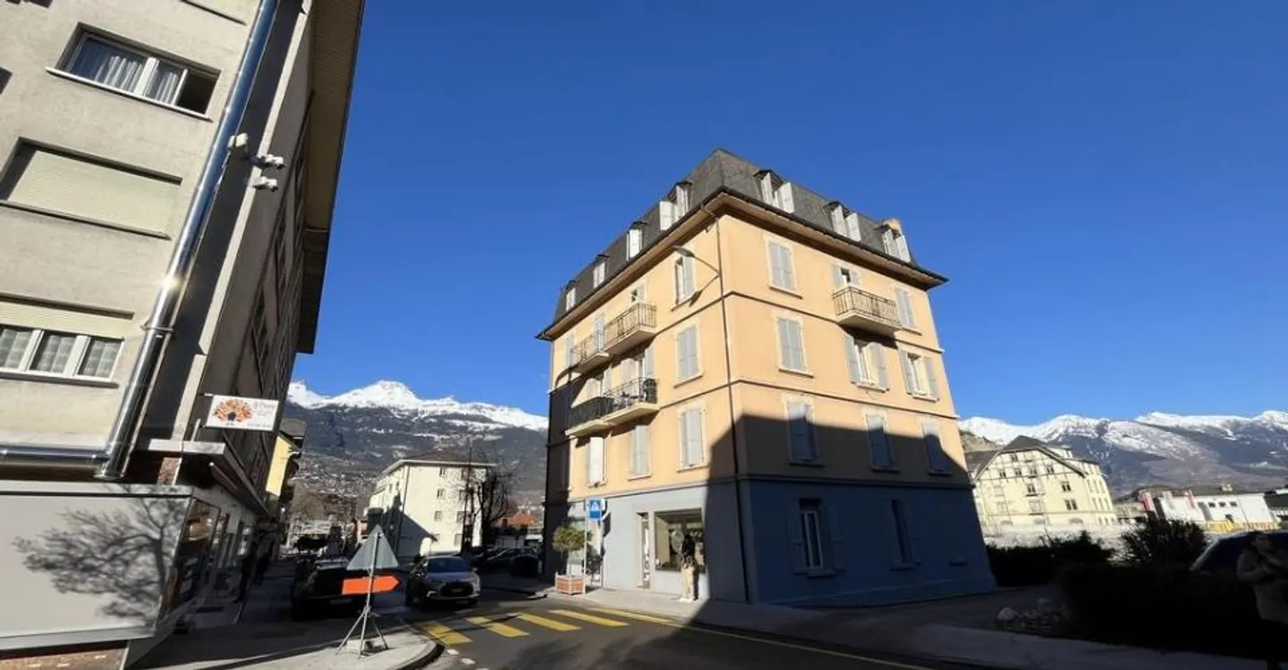 Box for rent in the heart of Chippis! - Photo 1 of 2