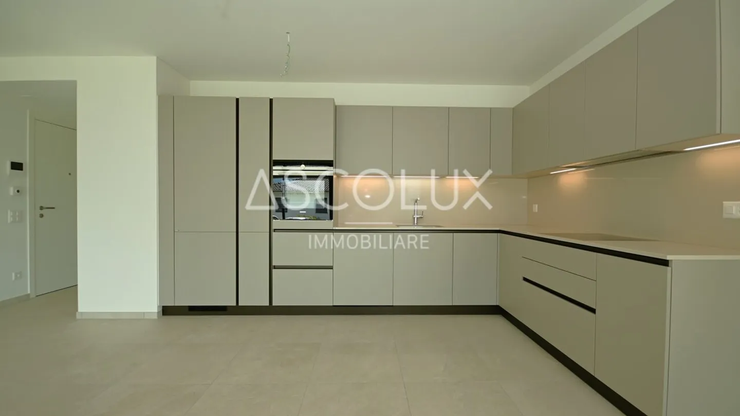 Appartamento in vendita - Foto 9 di 13