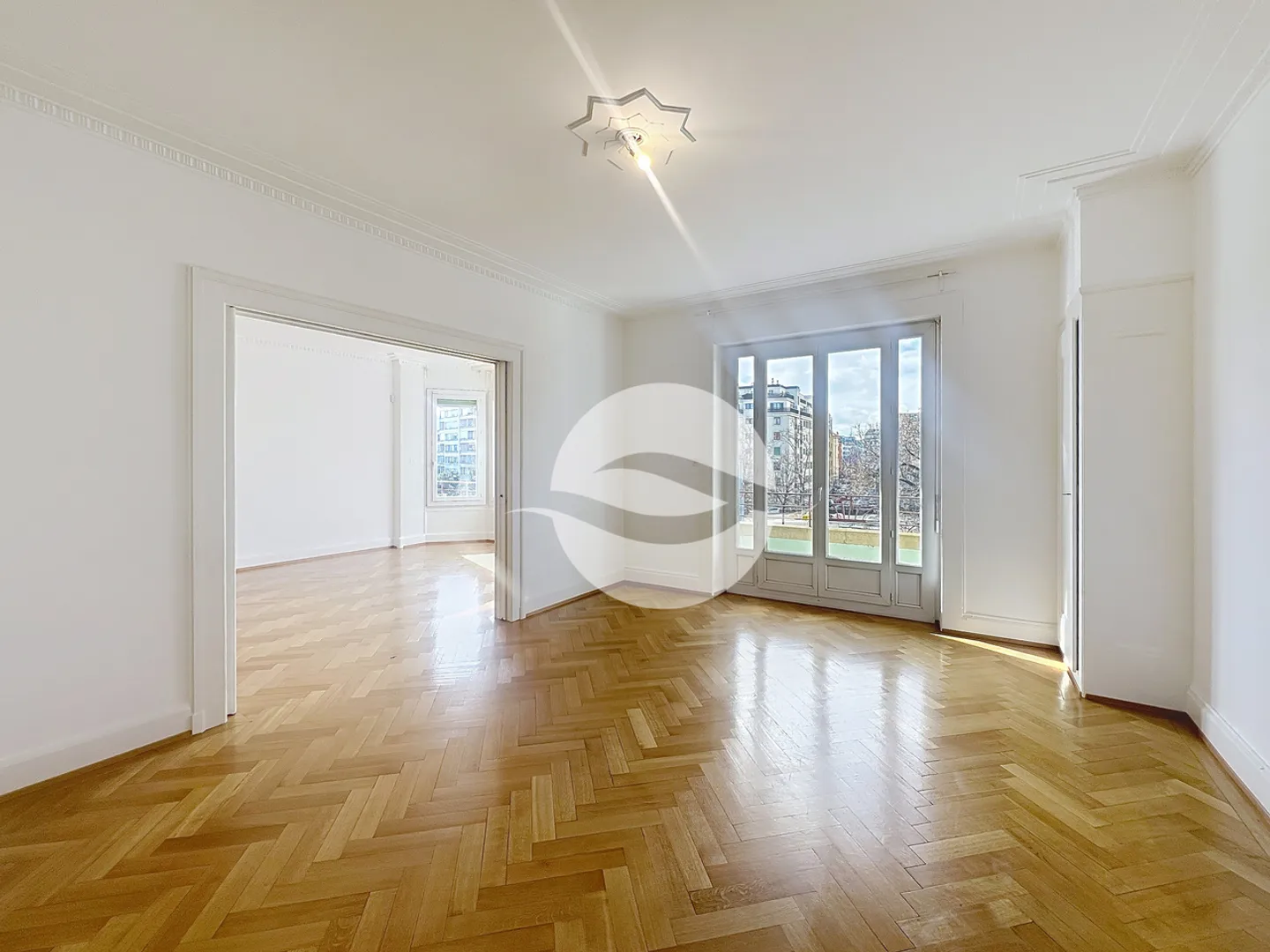 Luxuswohnung in bester Lage - Foto 3 von 11