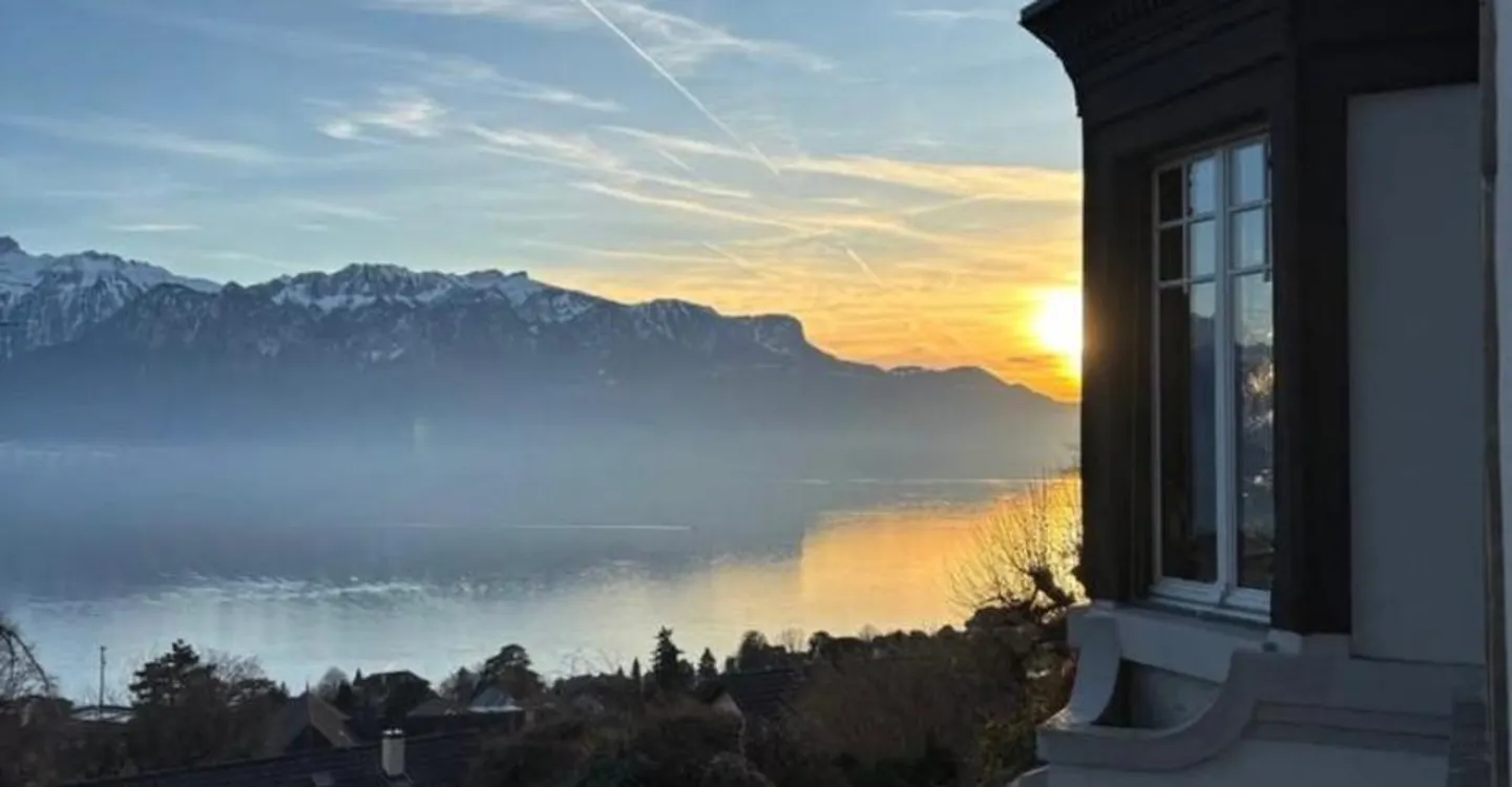 Appartamento 3.5 p. a Corseaux con vista panoramica sul Lago di Ginevra - Foto 1 di 6