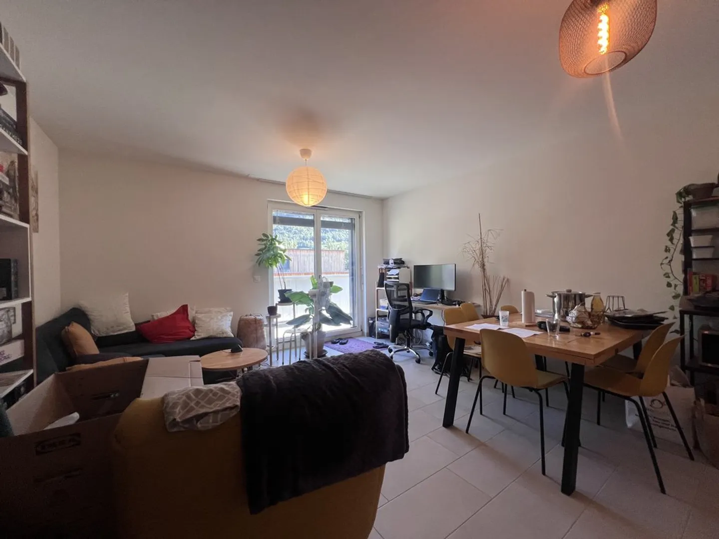 Appartement spacieux 2.5 pièces - Photo 1 sur 7