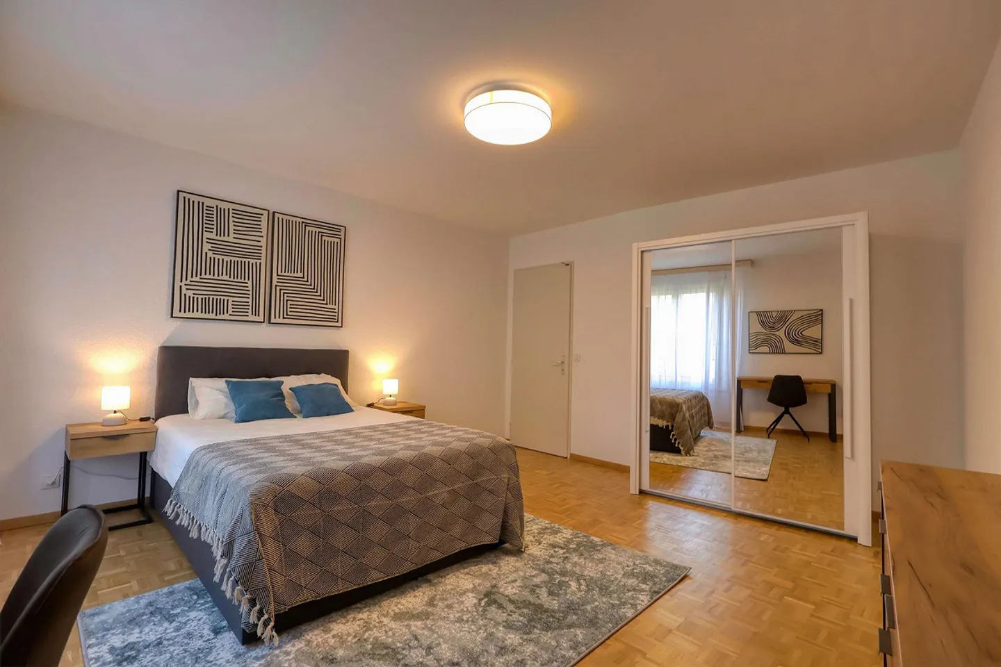 Coliving Comfort and Community in the Heart of Geneva - Photo 6 of 18