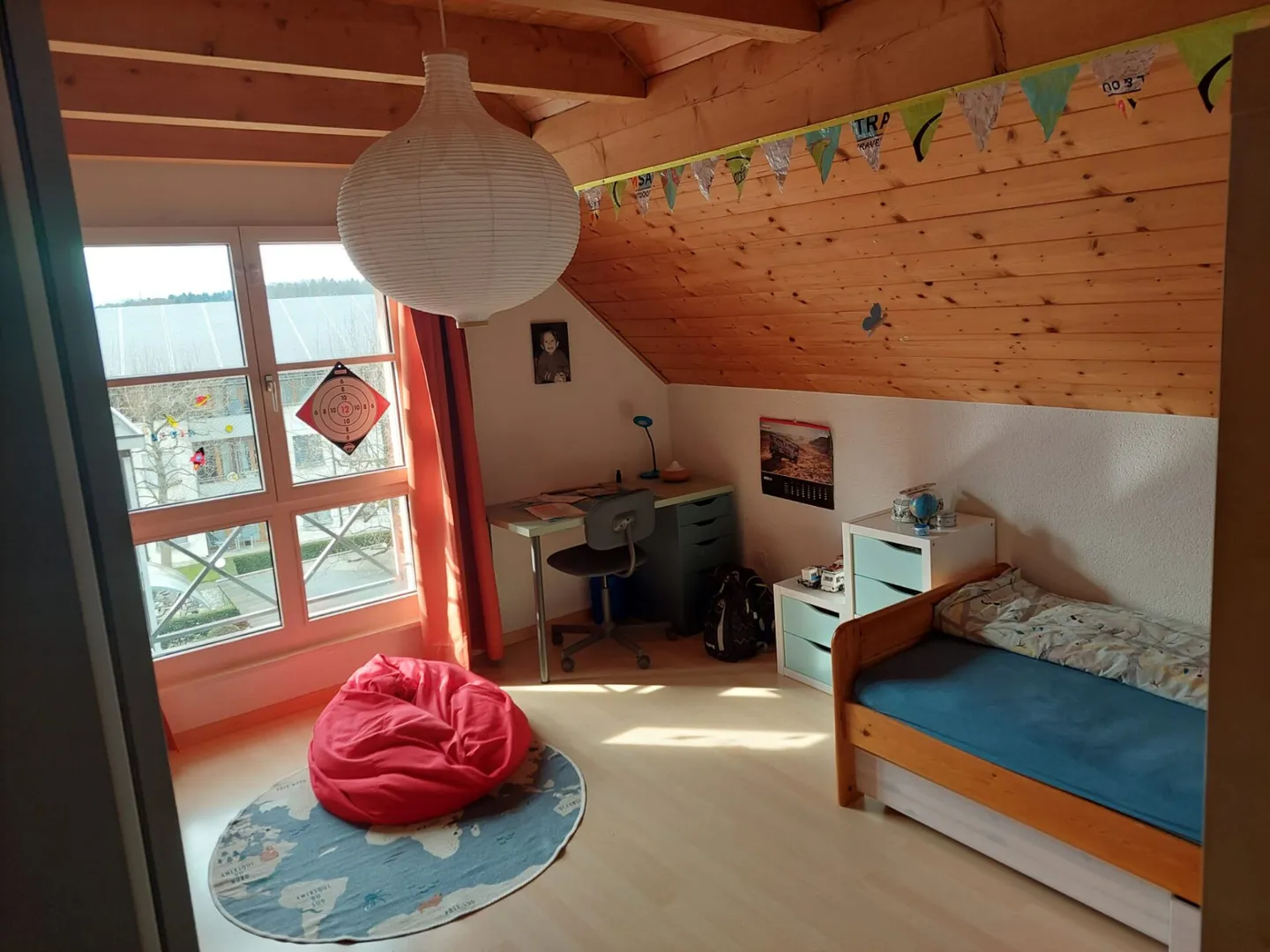 Charmante Dachwohnung mit Balkon - Foto 5 von 11