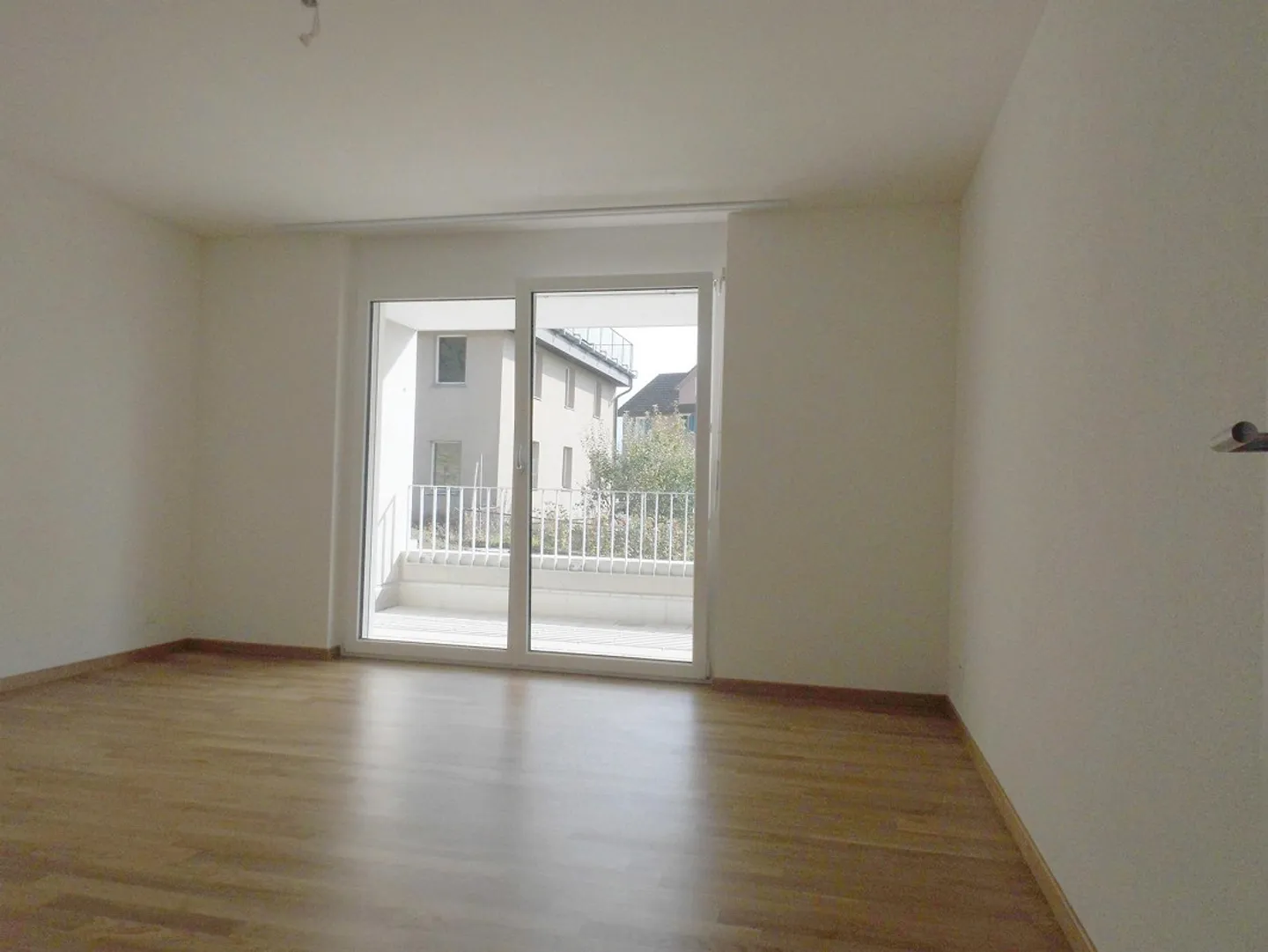 Appartement moderne de 3,5 pièces avec grand balcon - Photo 6 sur 8