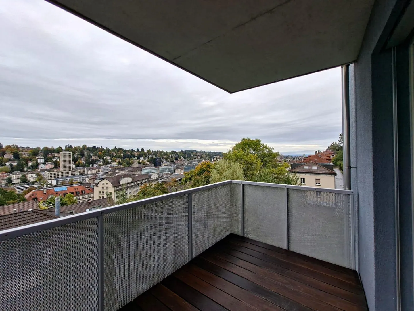 Appartamento di 5 stanze con vista - Foto 1 di 11