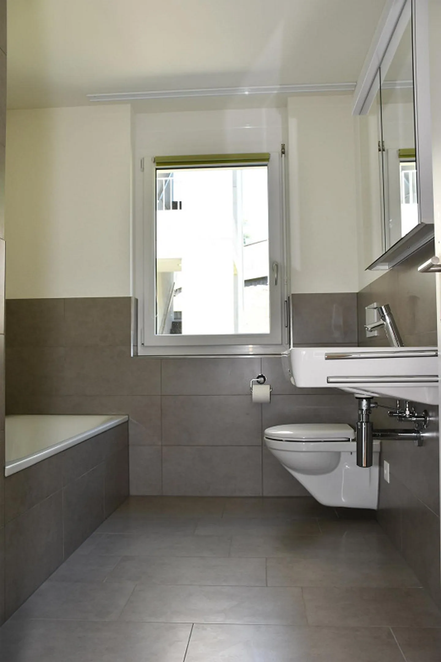 Appartement moderne de 3,5 pièces avec grand balcon - Photo 7 sur 8