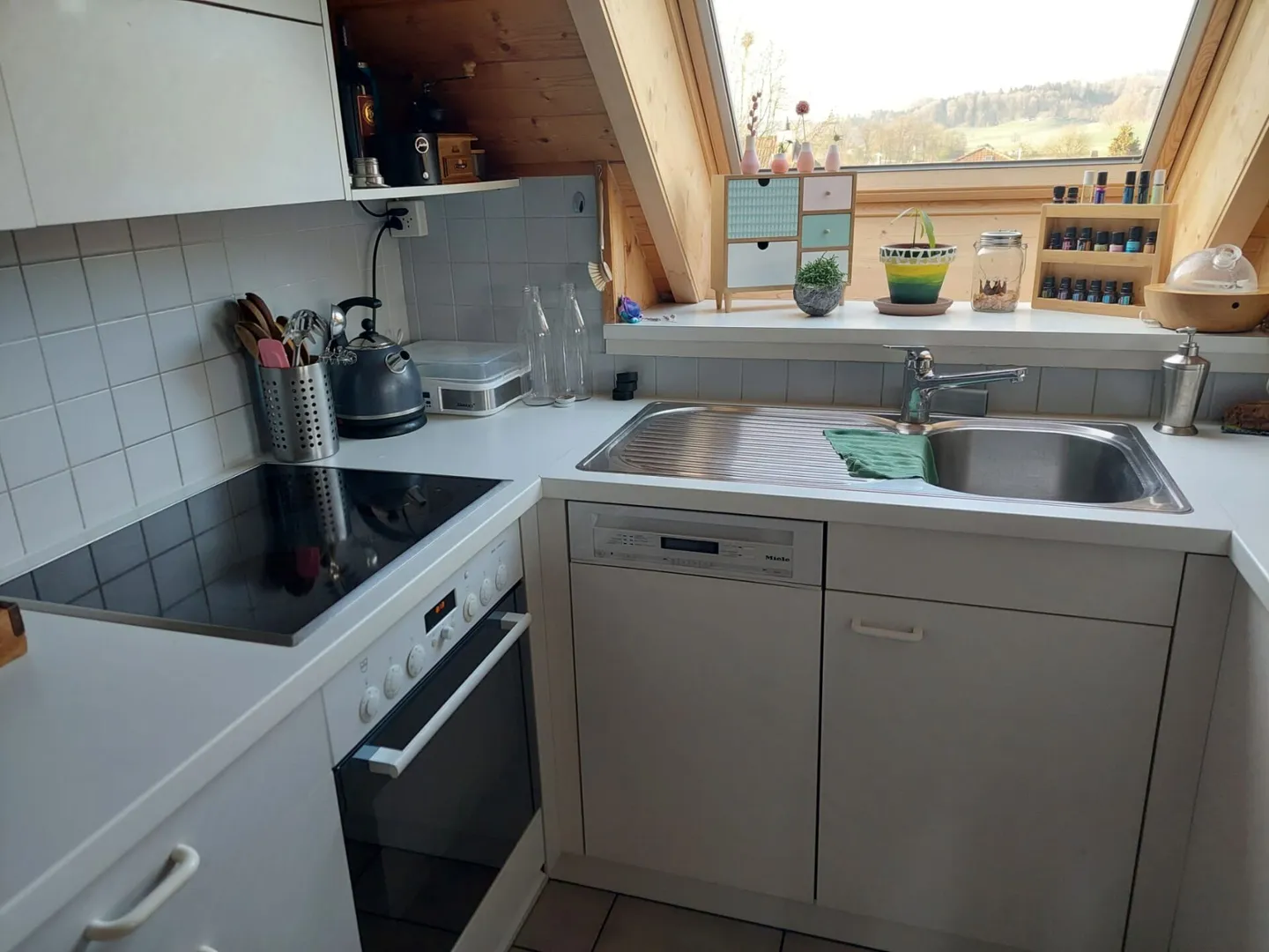 Charmante Dachwohnung mit Balkon - Foto 9 von 11