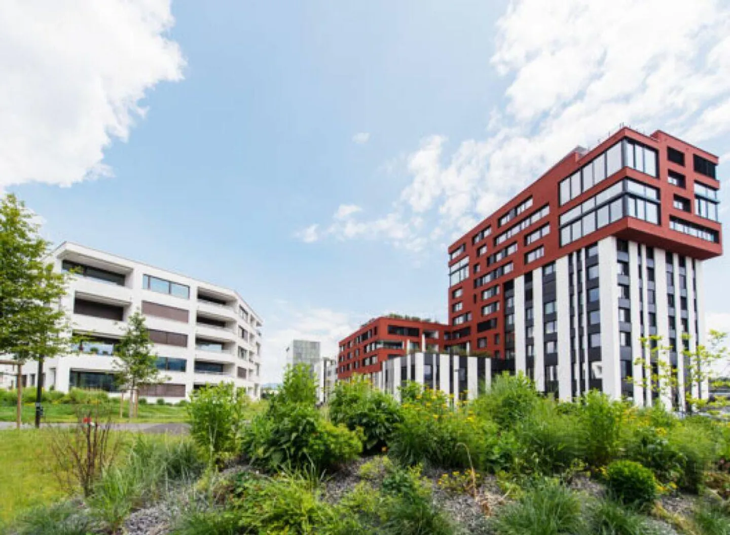 Storage space directly next to Rotkreuz train station - Photo 2 of 2