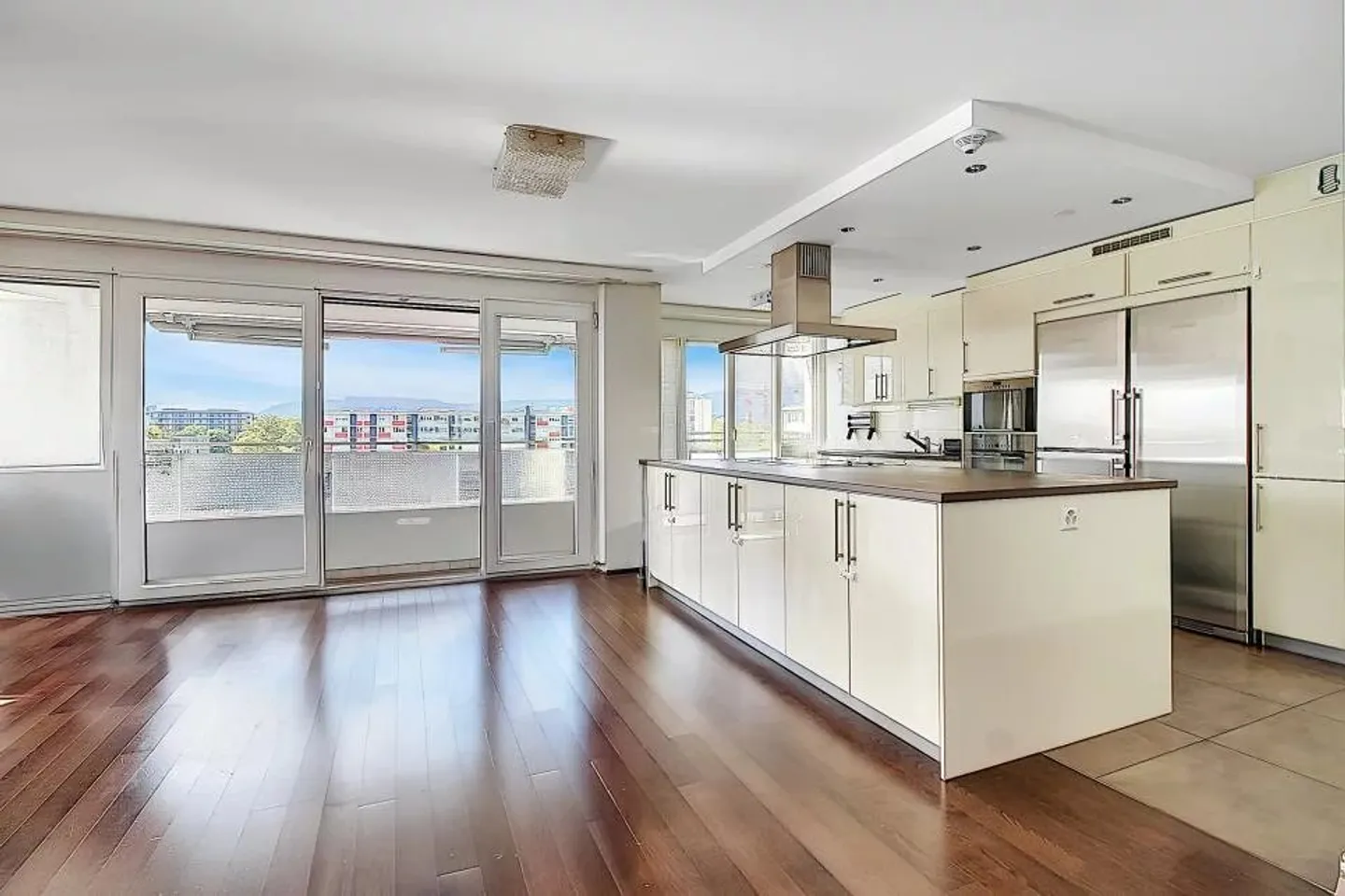 Luxury Duplex Apartment in Geneva - Photo 1 of 15