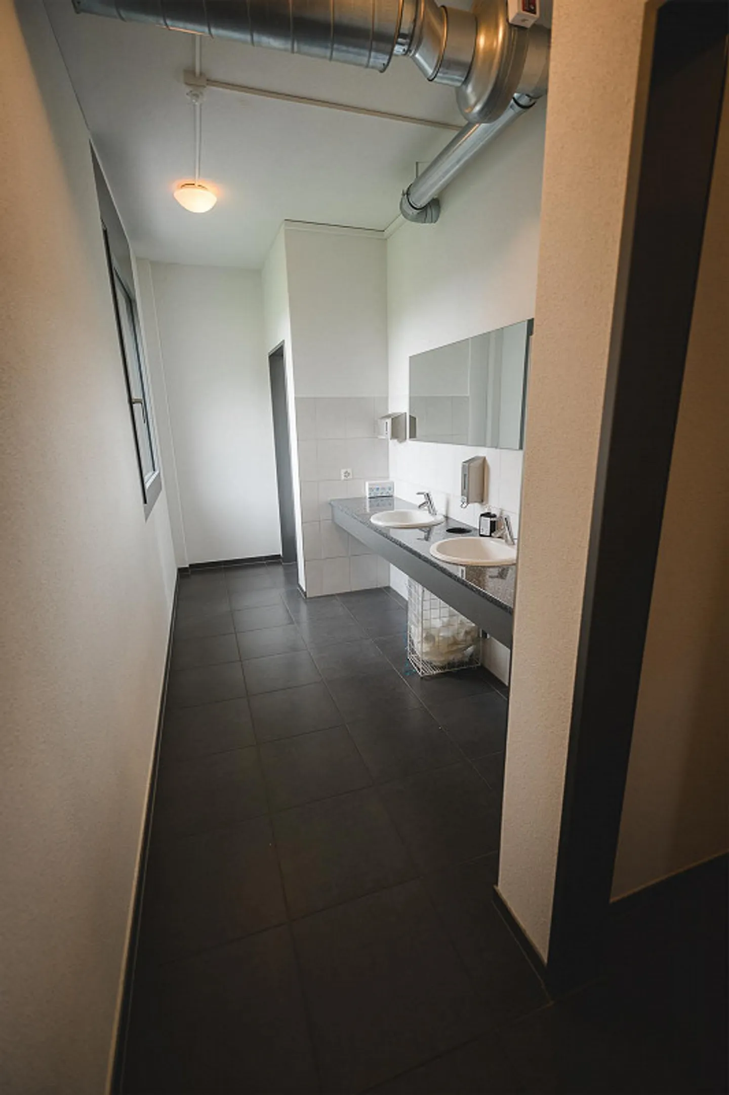 Spazio ufficio di 32 m² a Brunnen in affitto - Foto 8 di 8