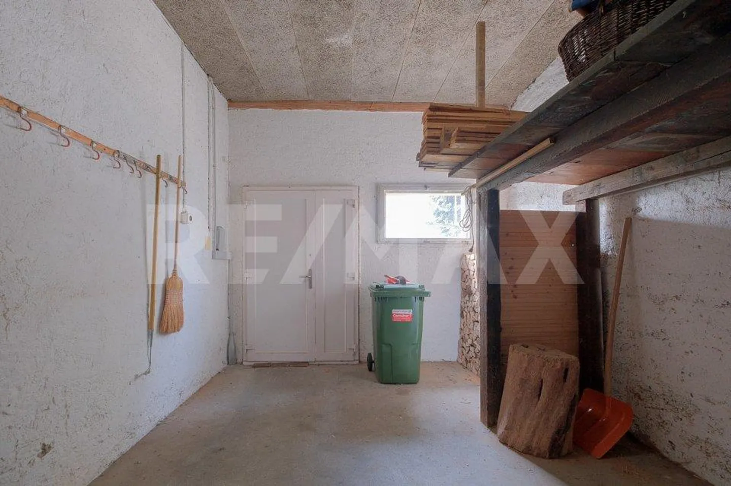 Zweifamilienhaus mit Baulandreserve - Foto 9 von 13