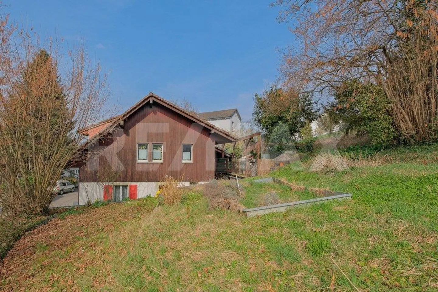 Zweifamilienhaus mit Baulandreserve - Foto 11 von 13