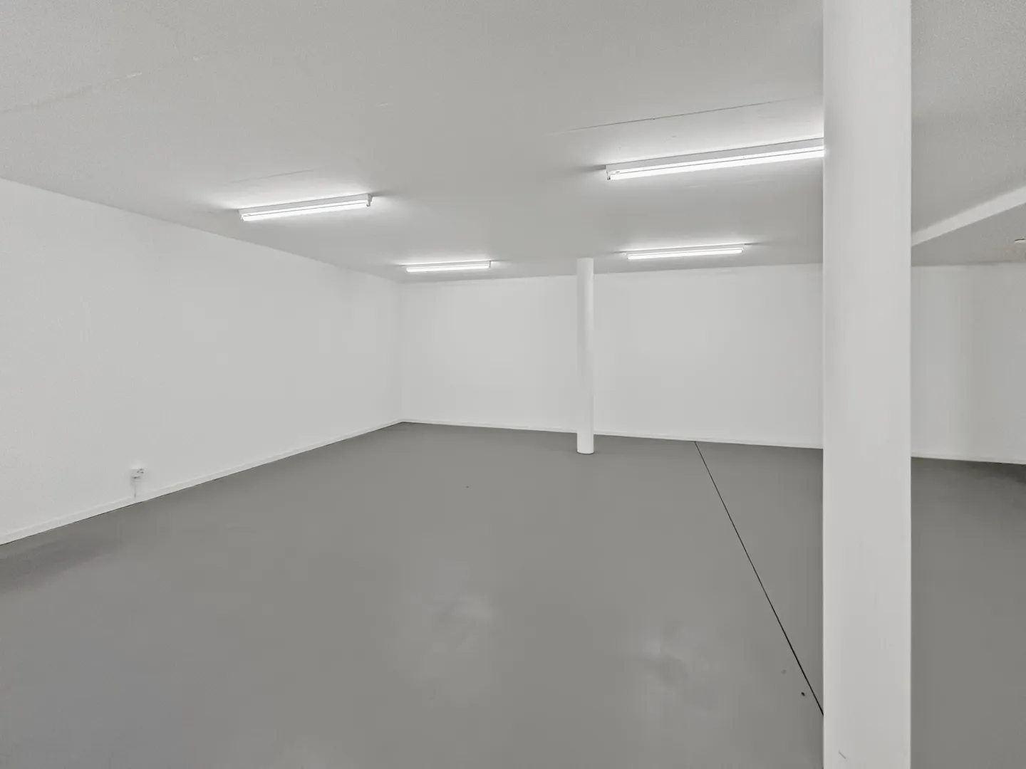 Spazio commerciale versatile a Ittigen - Foto 3 di 10