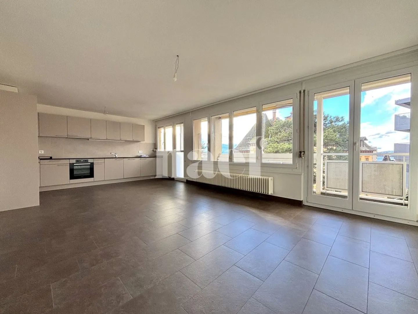 5-room apartment - Photo 2 of 7