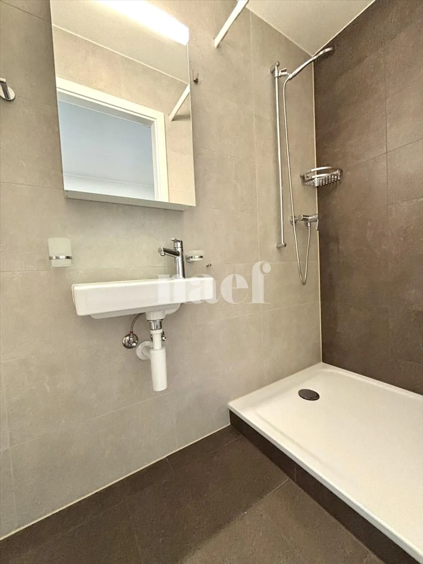 5-room apartment - Photo 6 of 7