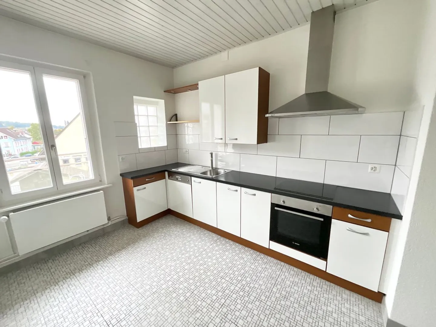 Wohnung mit 3.5 Zimmern, Balkon und Kamin - Photo 1 sur 10