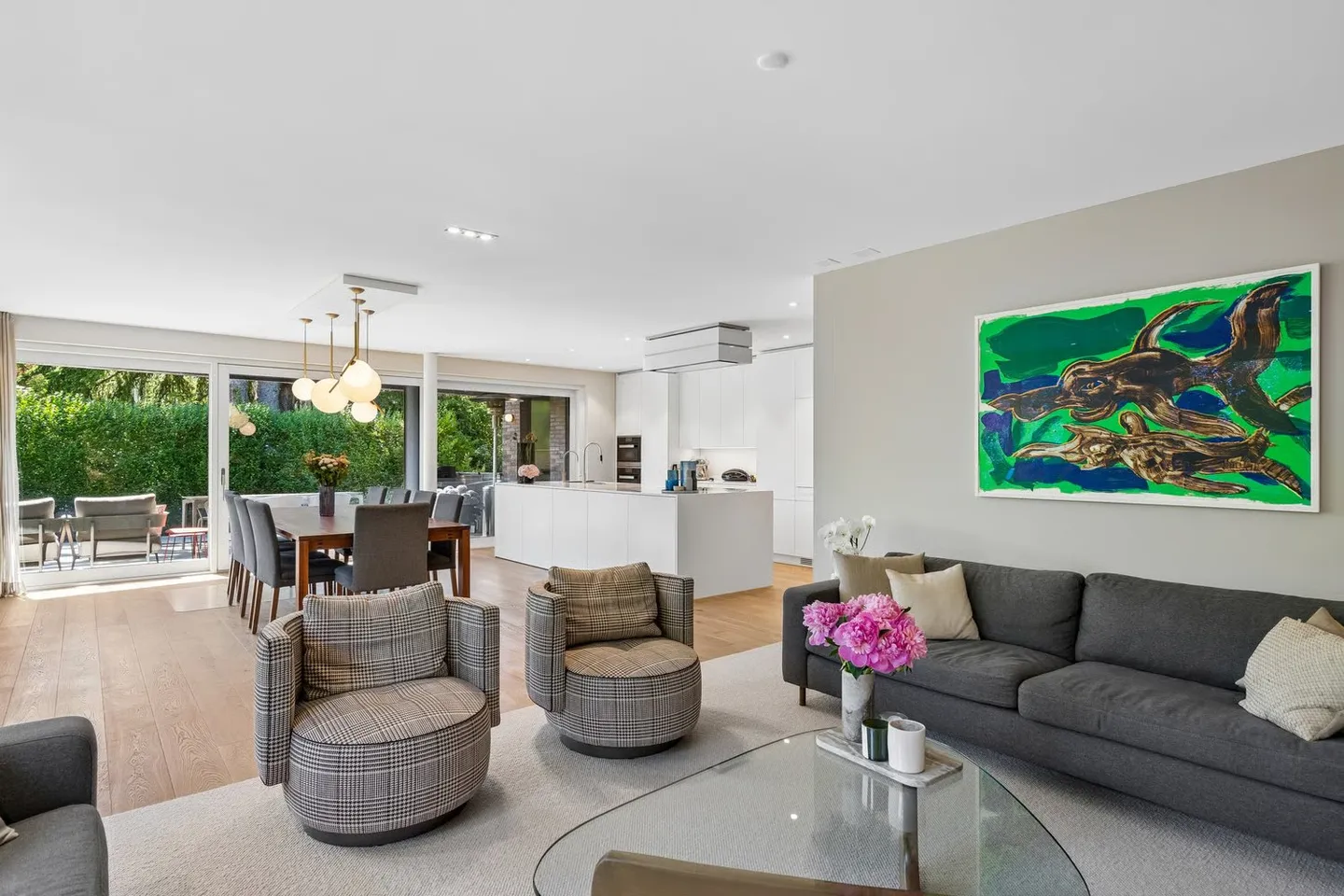 Exclusive 6.5 room garden apartment with high end finishes and private sauna - Photo 12 of 44