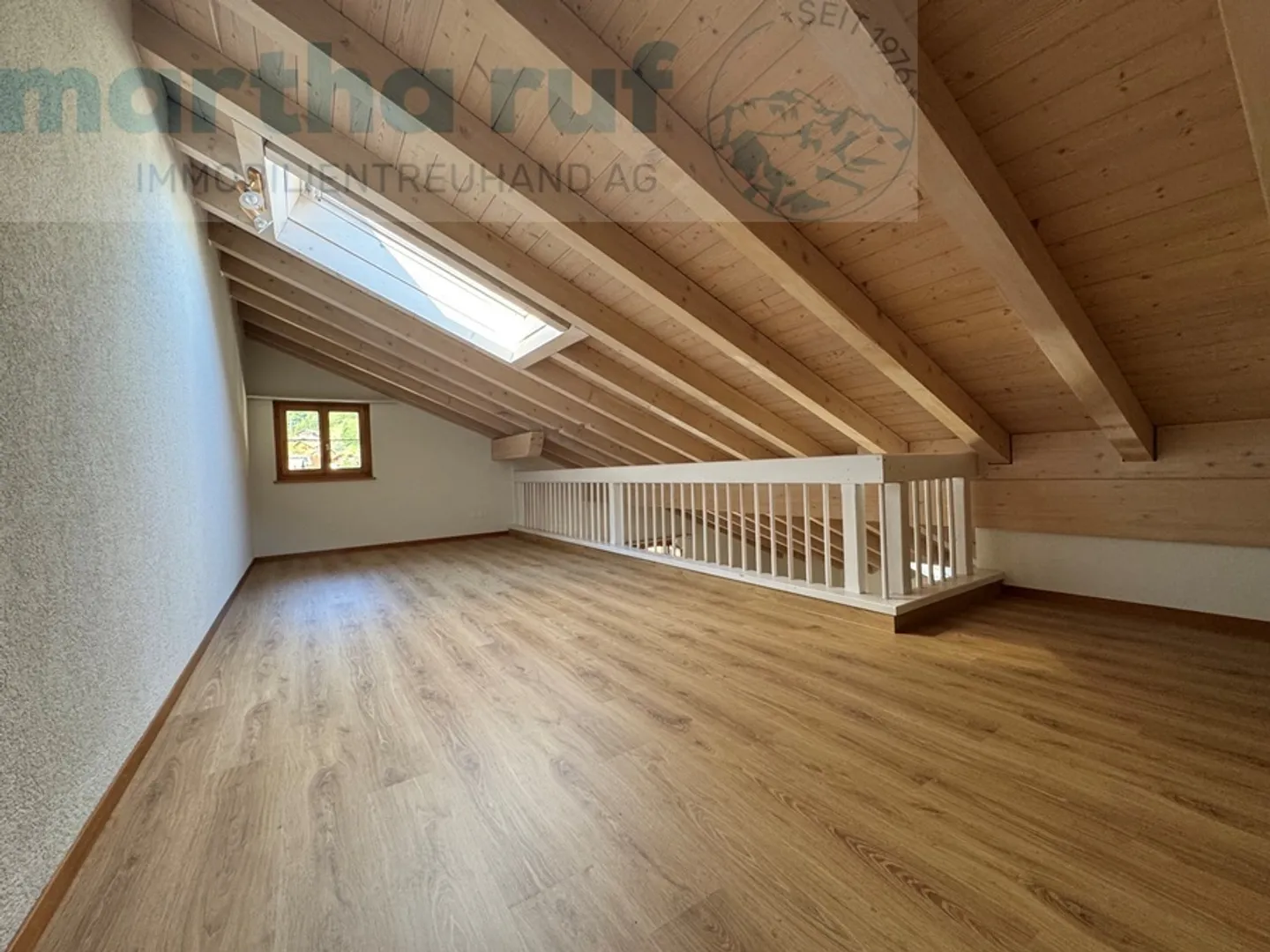 Appartement en penthouse spacieux de 3,5 pièces avec galerie - Photo 5 sur 13