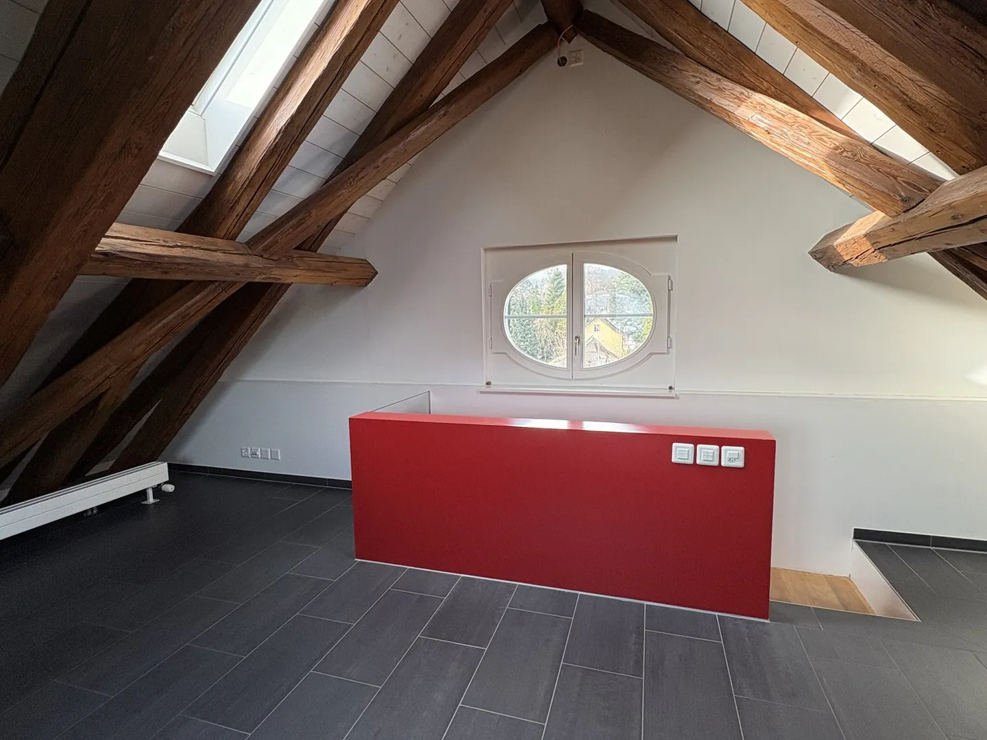 Incantevole appartamento mansardato di 3 stanze in una storica casa patrizia - Foto 8 di 10