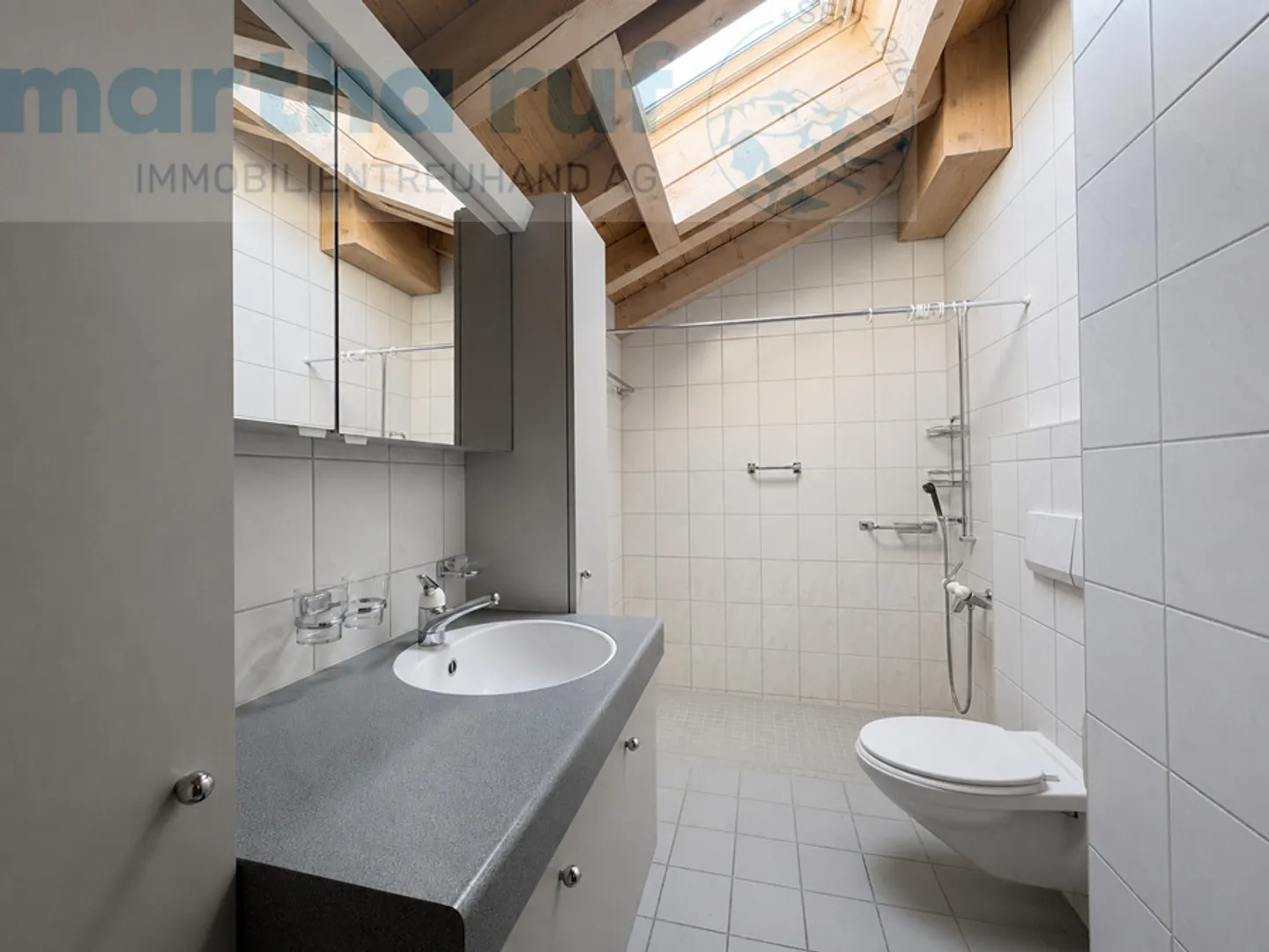 Appartement en penthouse spacieux de 3,5 pièces avec galerie - Photo 10 sur 13