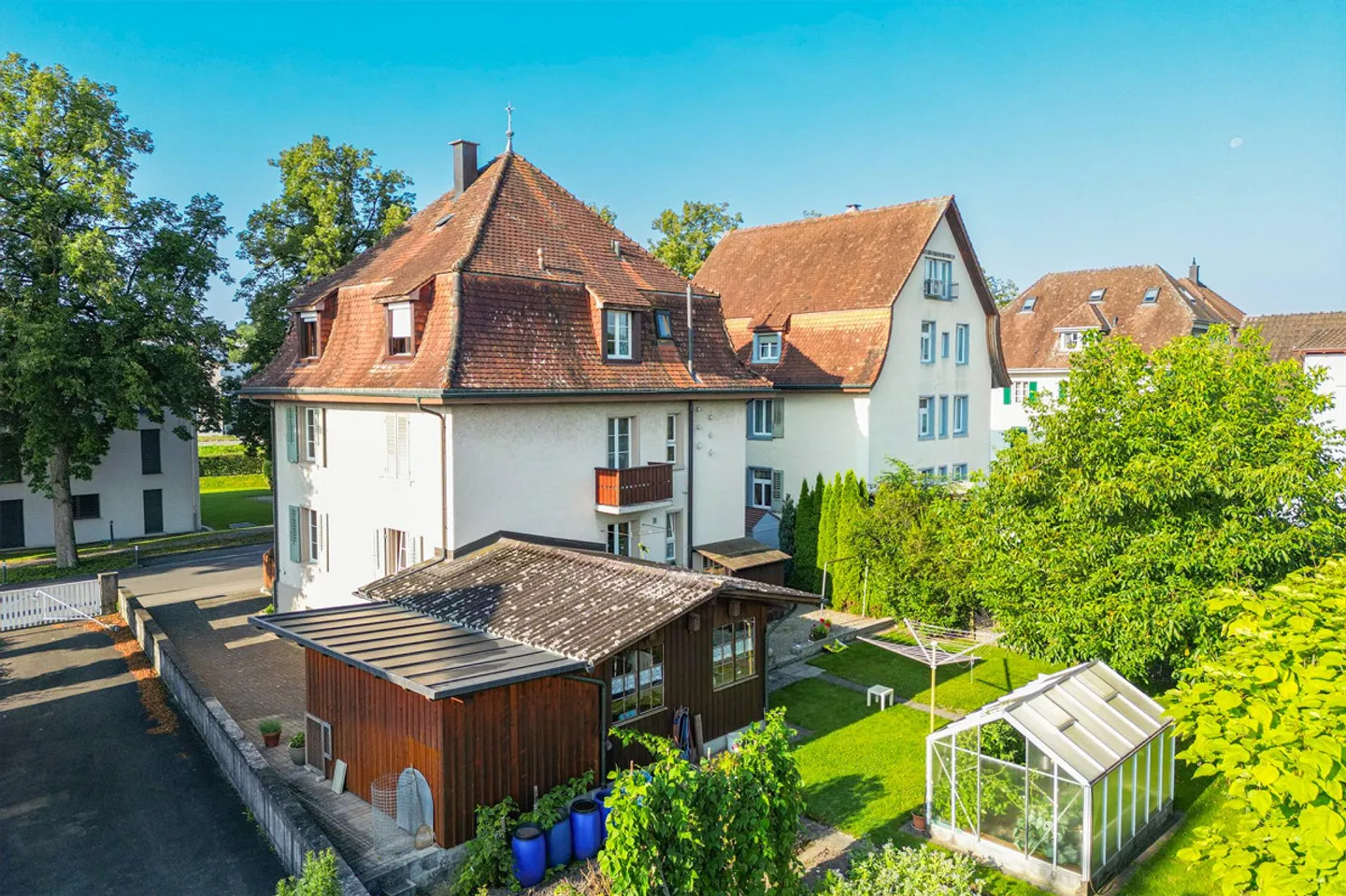 Propriété dans un emplacement central - Photo 6 sur 7