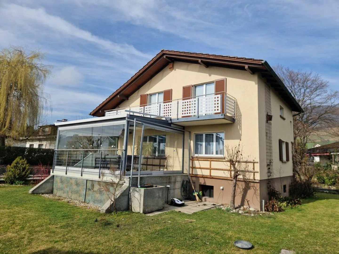 Renovated 5.5 Room Single Family House in a Quiet Location - Photo 3 of 19