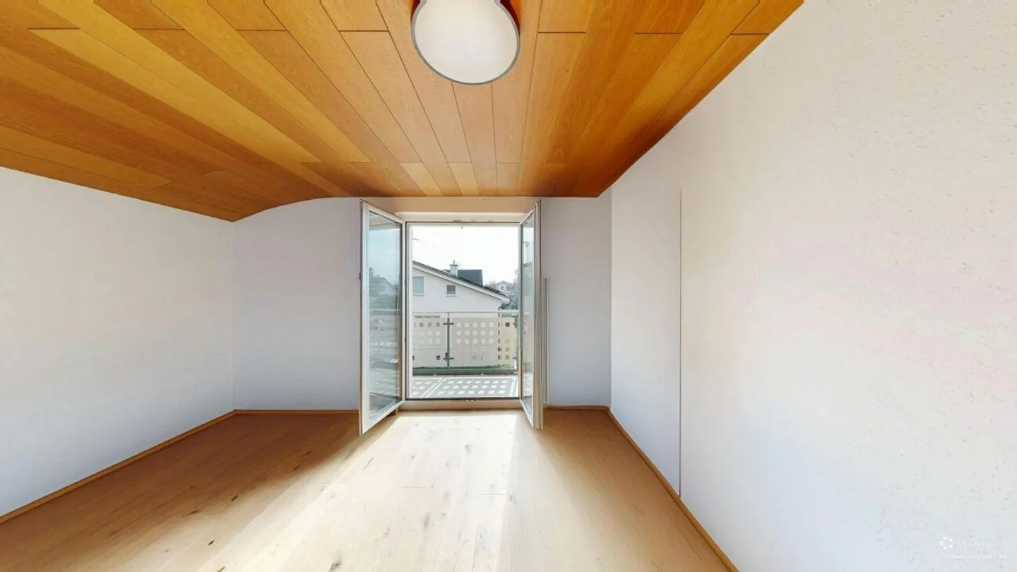 Renovated 5.5 Room Single Family House in a Quiet Location - Photo 13 of 19